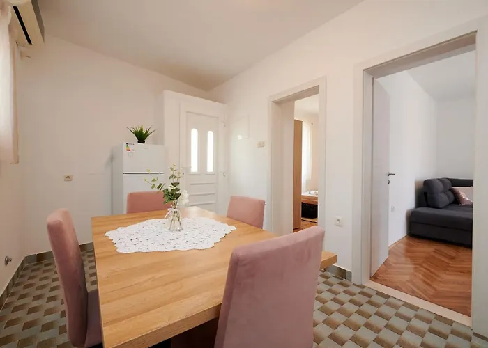 Appartement Cozy Downtown With Balcony