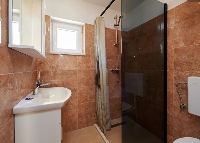 Cozy Downtown With Balcony Appartement Trogir