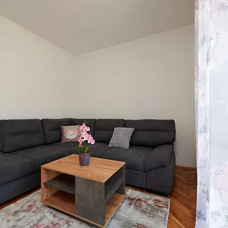 Appartement Cozy Downtown With Balcony