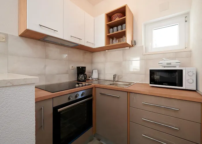 Apartament Cozy Downtown With Balcony Trogir